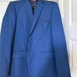 BLUE SUIT—BOYS JACKET/VEST/PANTS. SIZE 18 EXCELLENT CONDITION. WORN ONCE